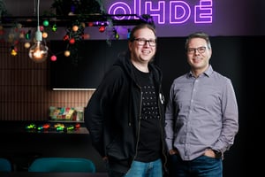 Antti Kultanen ja Marko Karjalainen Loihteen Oulun toimistolla